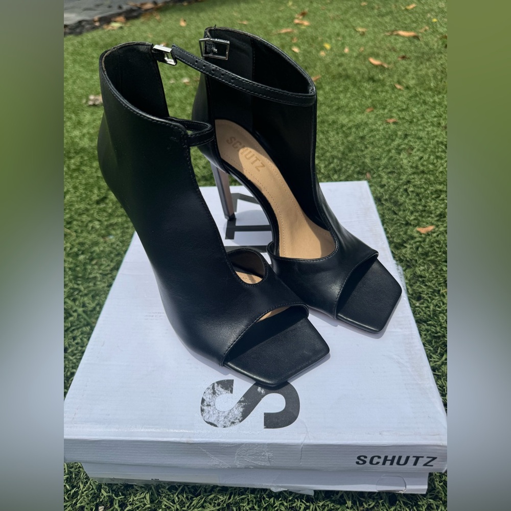 SCHUTZ Black Heeled Sandals with Cutout Design